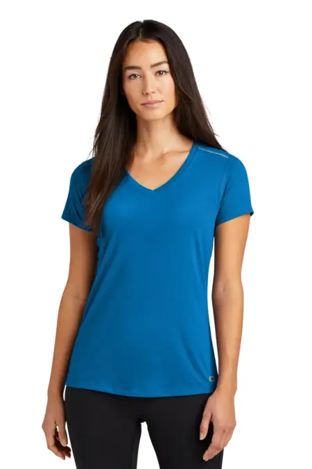OGIO  ®  ENDURANCE Ladies Peak V-Neck Tee. LOE337