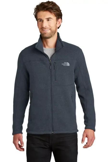 The North Face  ®  Sweater Fleece Jacket. NF0A3LH7
