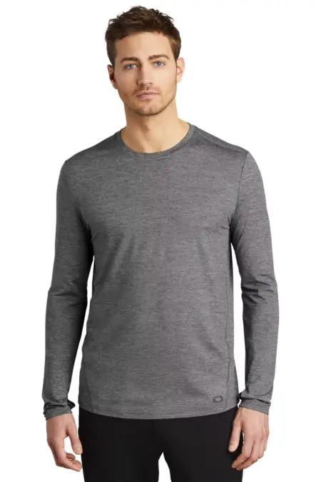 OGIO  ®  ENDURANCE Force Long Sleeve Tee OE340